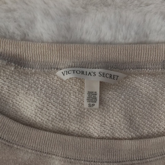 Victoria Secret Pull-over Cream sweat shirt Women Size S - Picture 3 of 5